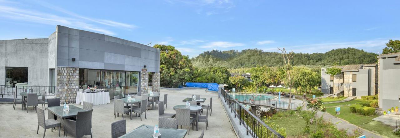 Club Mahindra Corbett Hotel Garjia Exterior photo